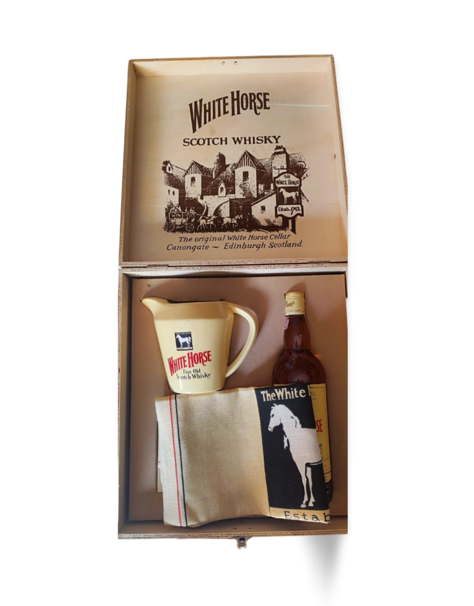 White Horse "Carpano import" gift box