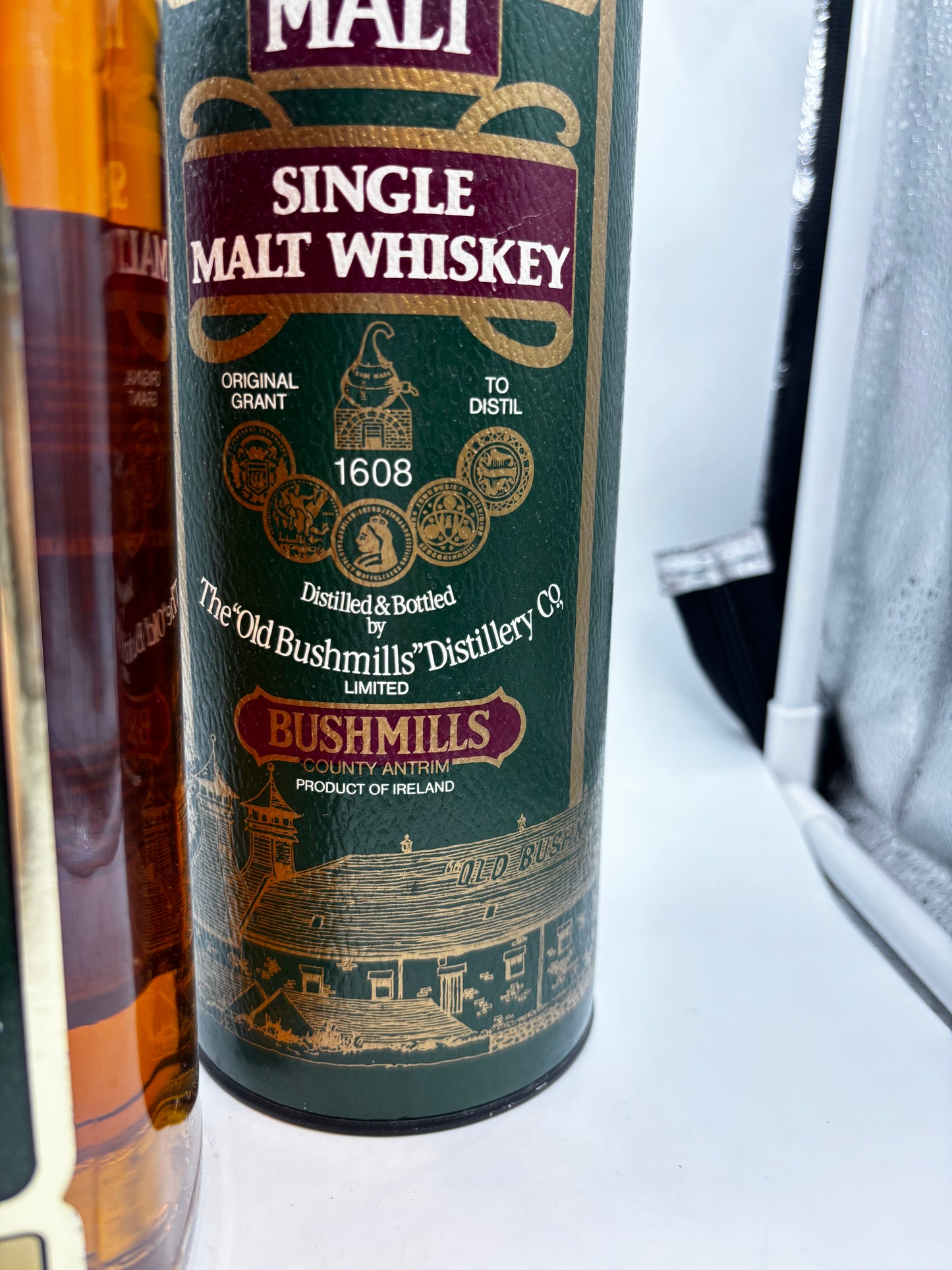 Bushmills  Old Irish Whiskey 10 years old