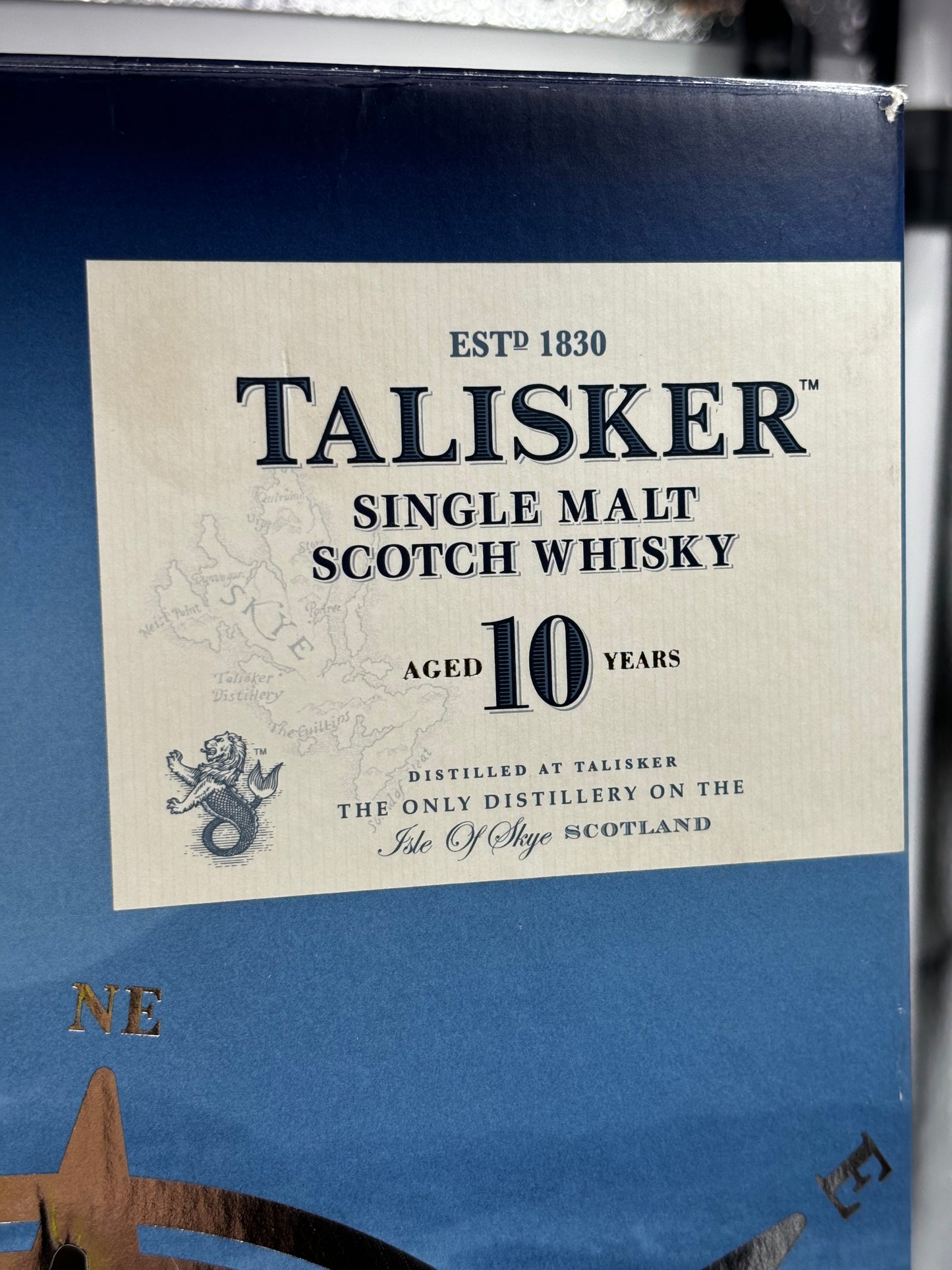Talisker 10 years old Gift box with Glasses