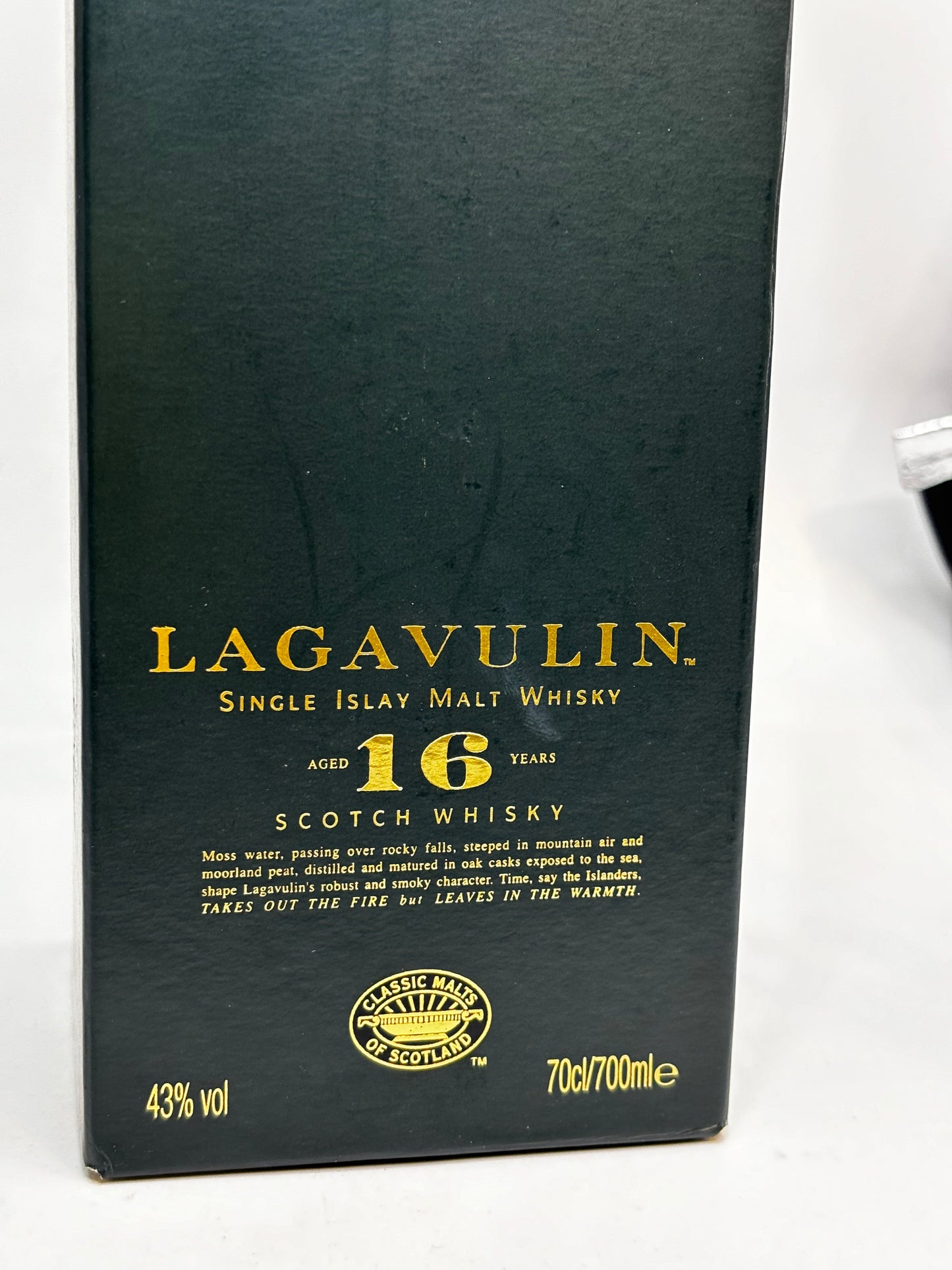 Lagavulin 16 years old Gift Box