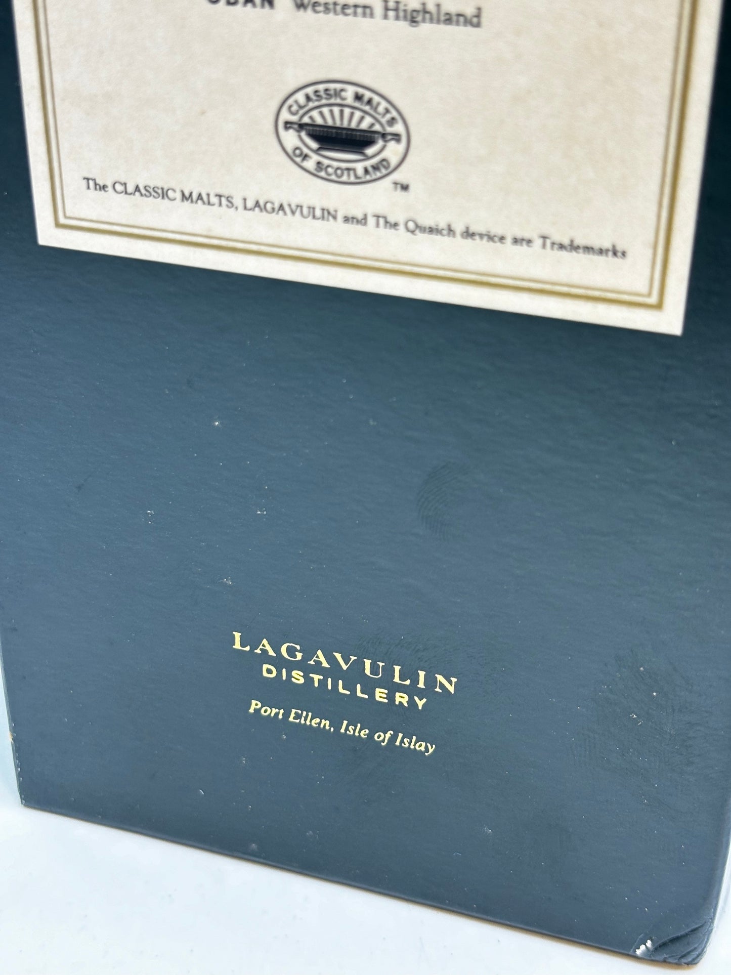 Lagavulin 16 years old Gift Box