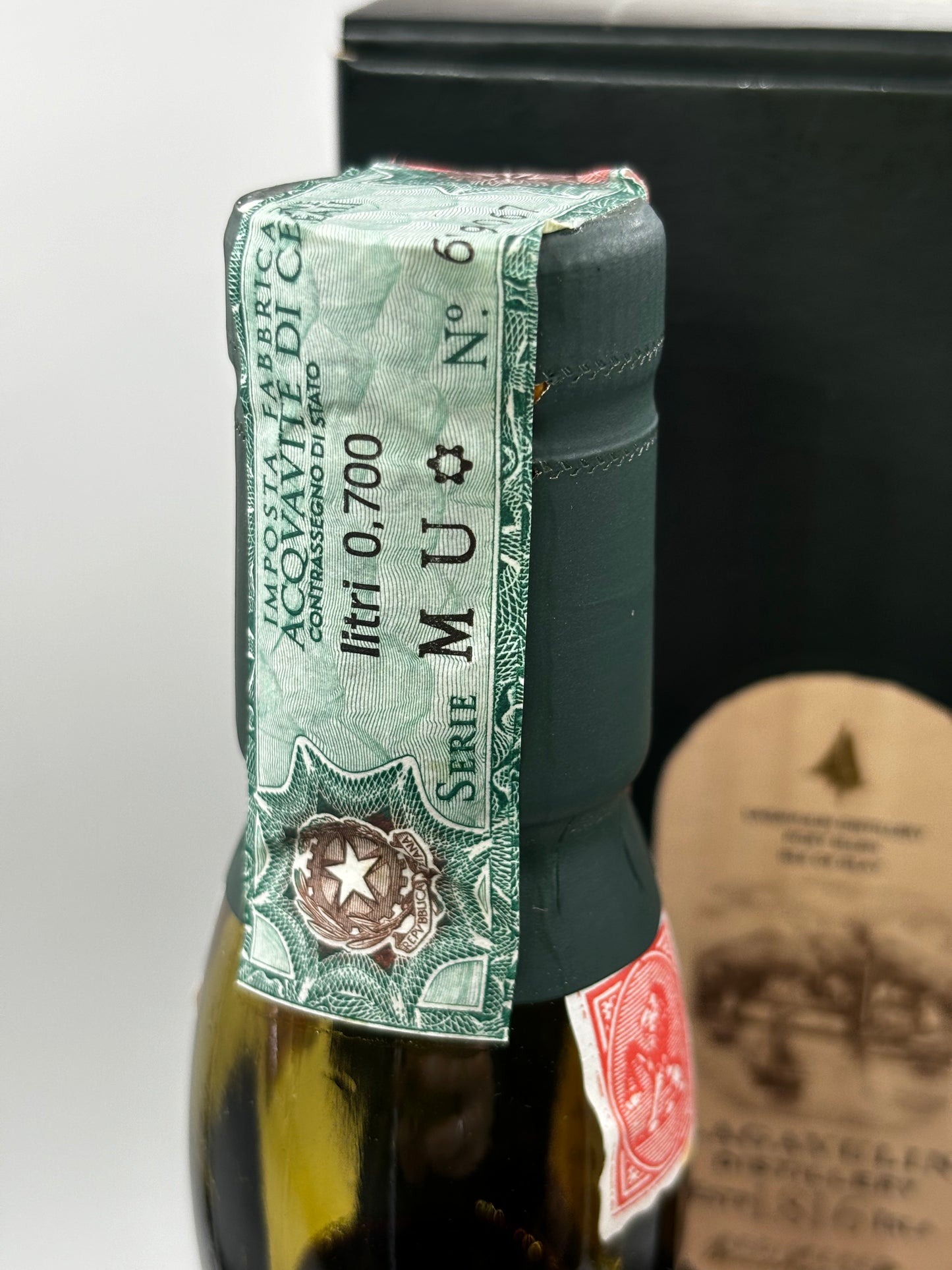 Lagavulin 16 years old Gift Box